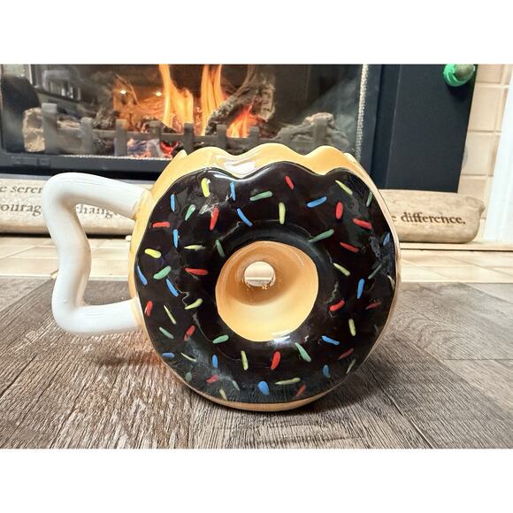Donut Shaped Mug Cup Coffee MMMMM... Donuts Frosted Sprinkles Big Mouth Toys - Picture 1 of 5
